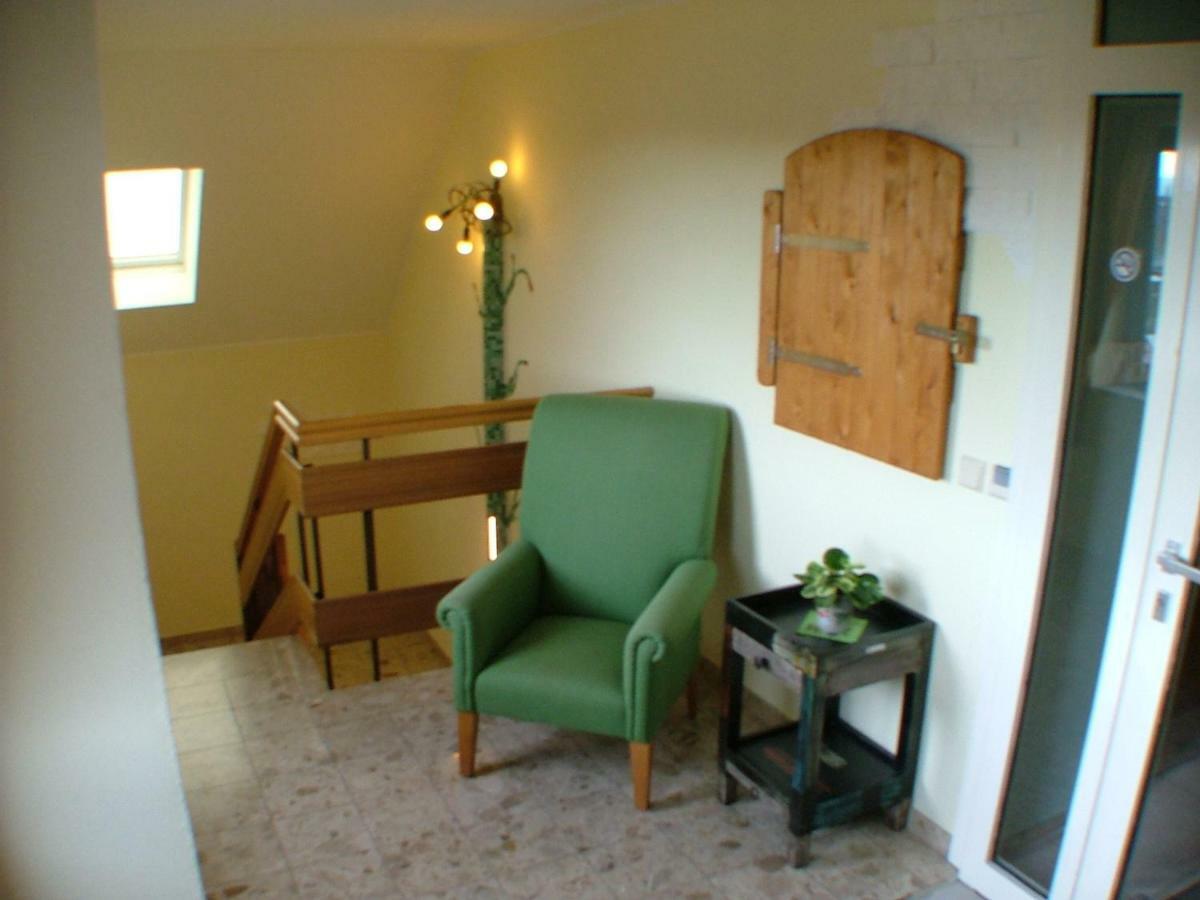 לותרשטאט אייסלבן Hotel Garni Pension Zur Lutherstadt מראה חיצוני תמונה
