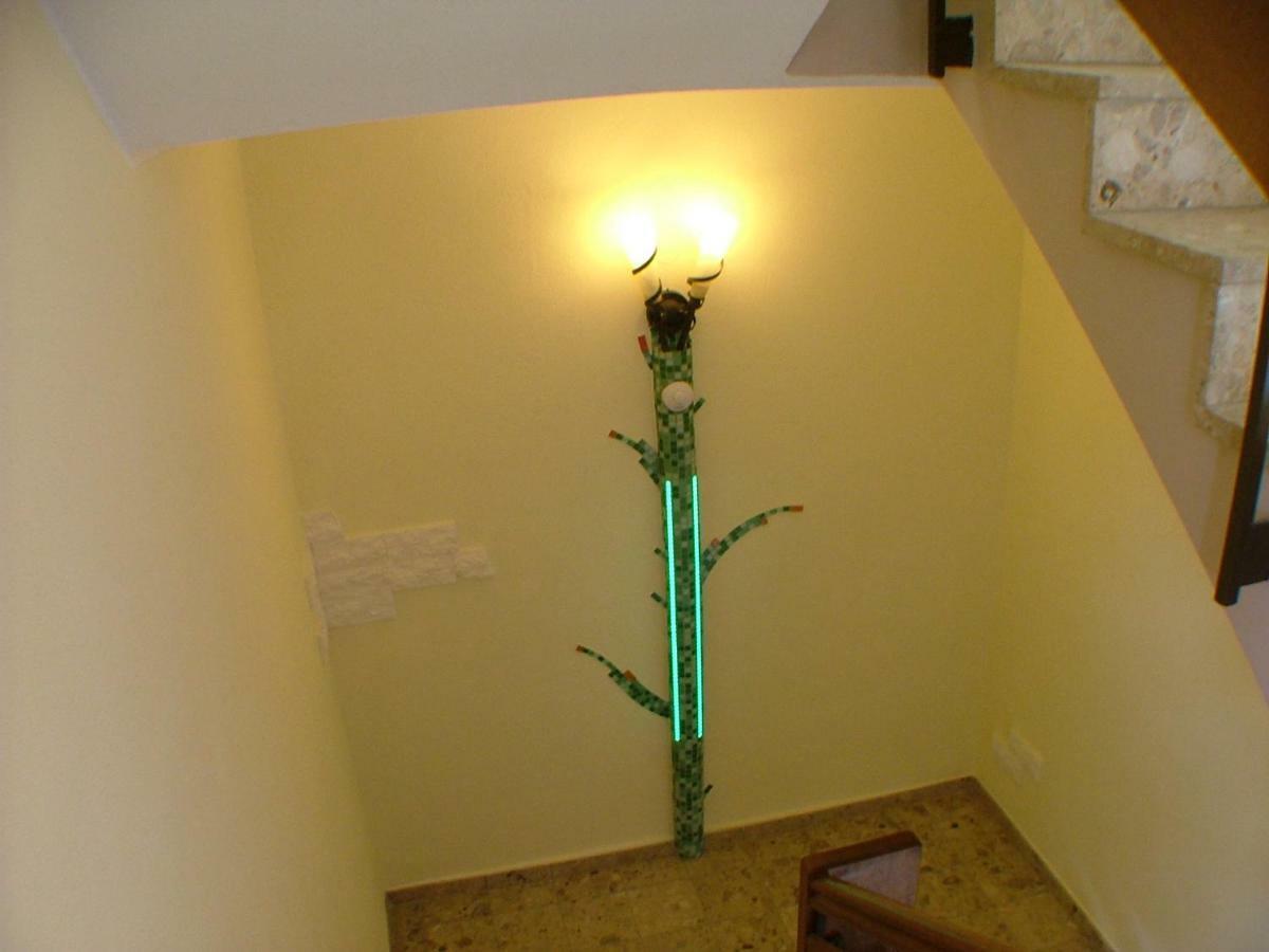 לותרשטאט אייסלבן Hotel Garni Pension Zur Lutherstadt מראה חיצוני תמונה